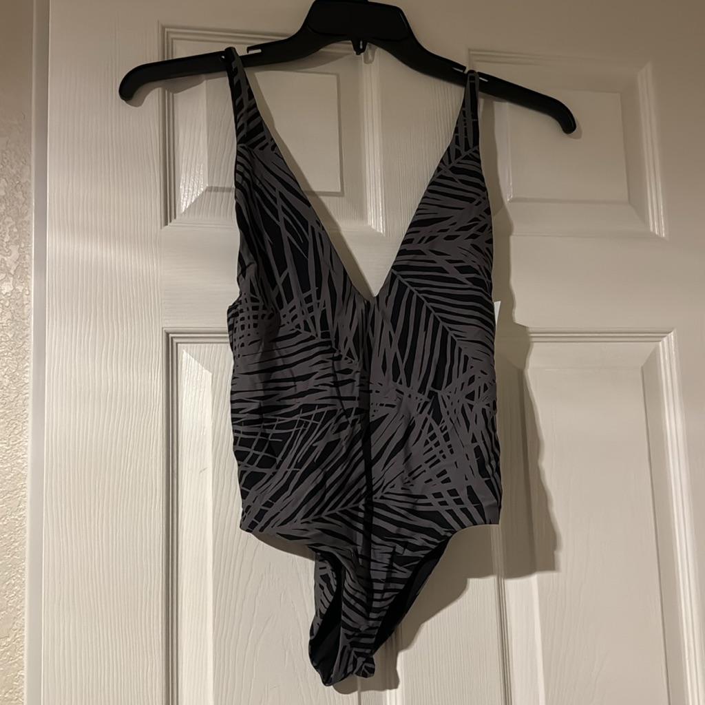Nwt Kikirio Mel Plunge One Piece Swim Bathing Suit